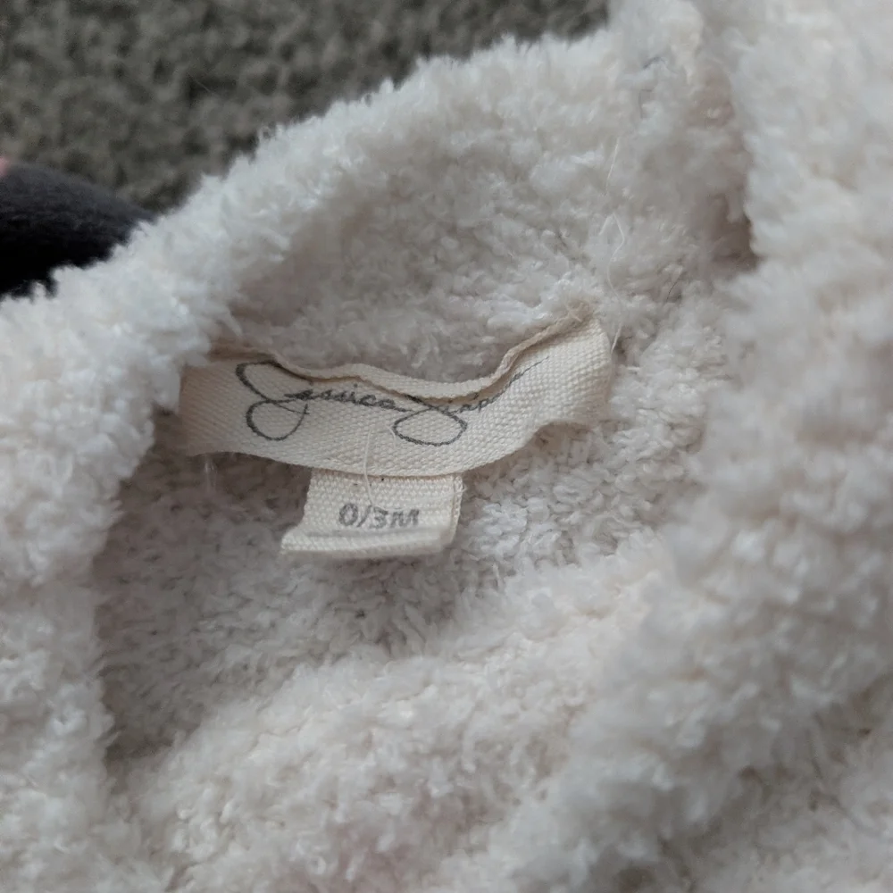 Baby Girl Clothing Bundle Size 0-3 Months Onesies And Fleece Outfits‎